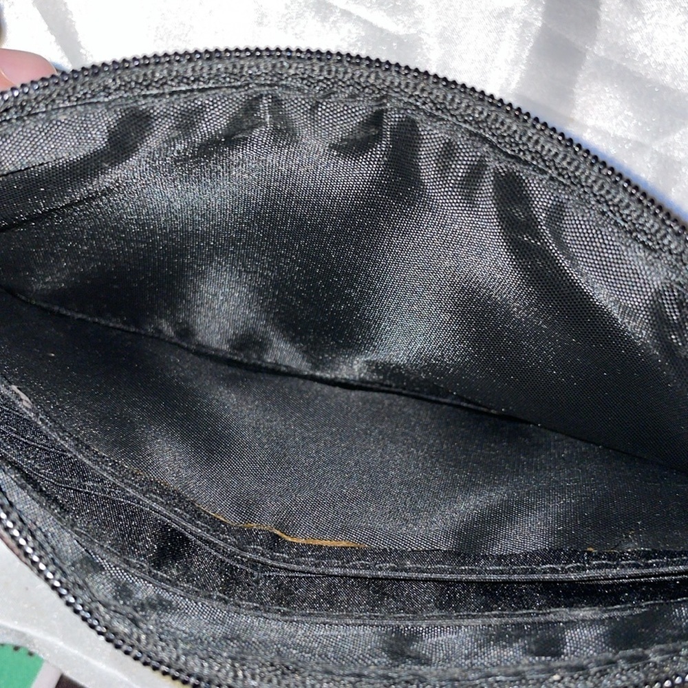 Nicole Miller NWT wristlet​​ - Picture 6 of 6
